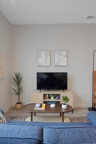 Cozysuites Spacious Sdo, Lawrenceville Питтсбург Экстерьер фото